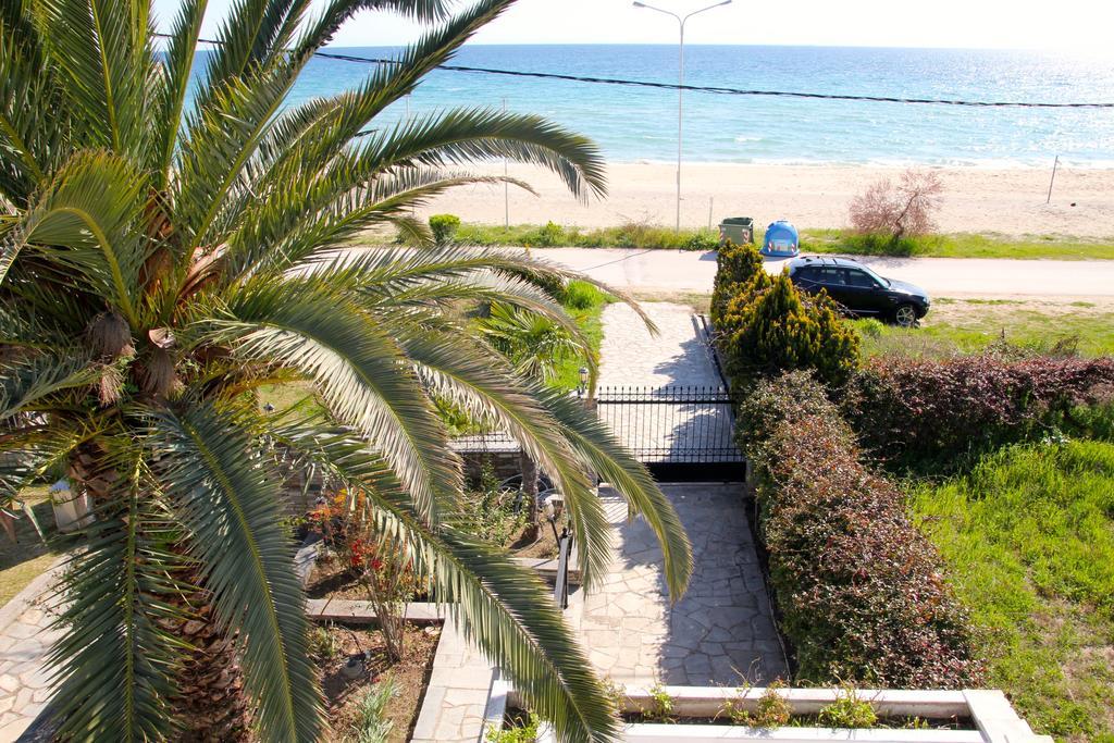 Beach Front Villa Nea Kallikrateia Exterior foto
